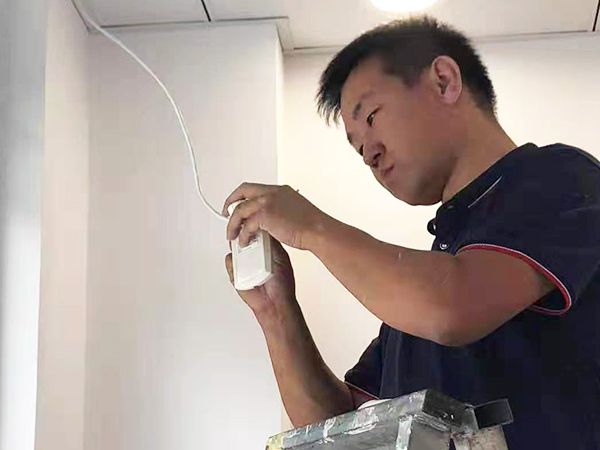 為什么選擇陜西鑫安安防聯(lián)網(wǎng)報(bào)警服務(wù)？看這里，多少人感動(dòng)了