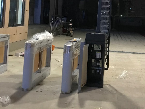 工地上出現(xiàn)難題糾紛了，工地人臉識(shí)別門禁系統(tǒng)了解一下