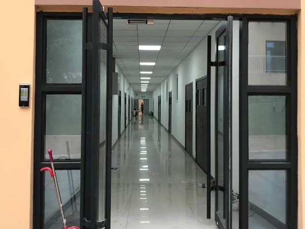 豪盛時(shí)代華城小區(qū)可視化樓宇對(duì)講系統(tǒng)改造施工，選擇陜西鑫安安防