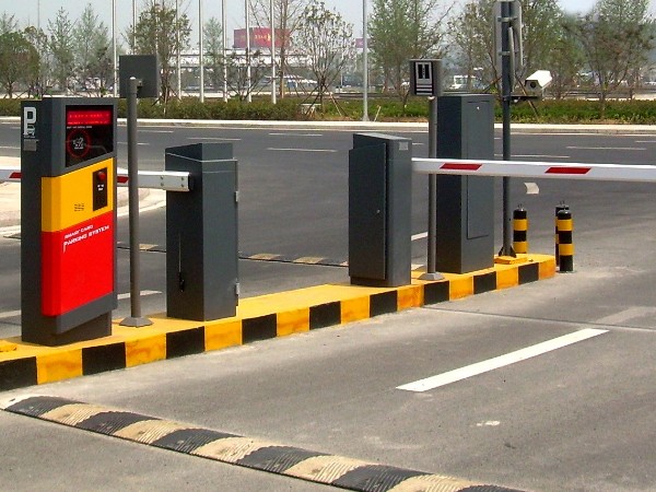 智能交通監(jiān)控系統(tǒng)功能升級，實(shí)現(xiàn)多場景應(yīng)用