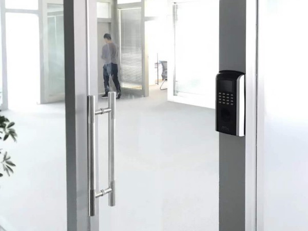 智能門禁系統(tǒng)保障安全，能夠很好的提升用戶安全感